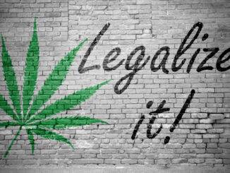 Cannabis Legalize it Aufschrift auf einer Wand