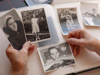 Dias digitalisieren lassen mit alten Portraetfotos